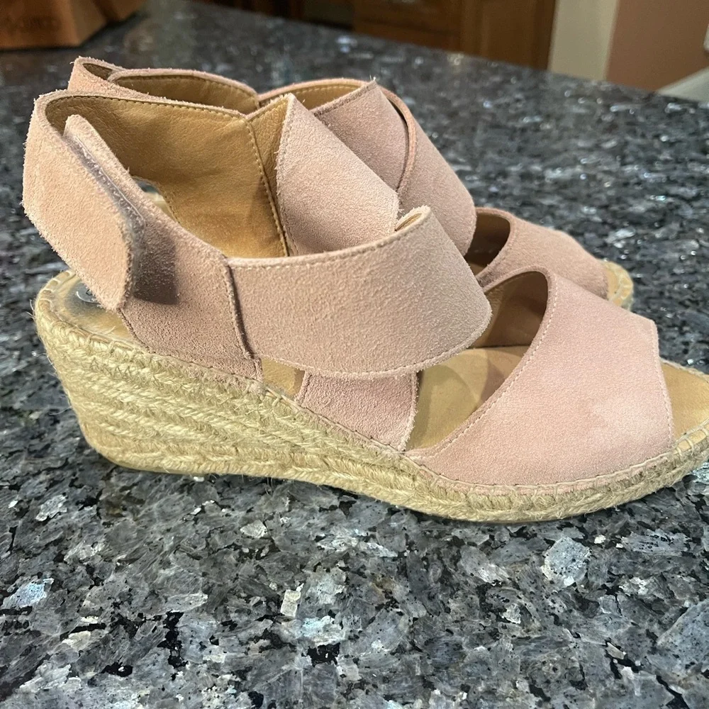 Jutelia Made in Spain Blush Espadrille Wedges Suede Adjustable Strap Size 9